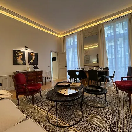 Luxueux / Historique Proche Bon Marché *